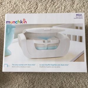 Munchkin wipe warmer.